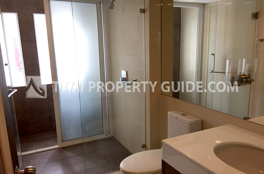 House with Private Pool in Sukhumvit 