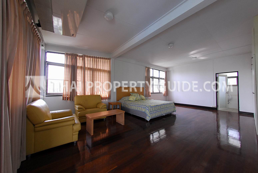 House with Private Pool in Sukhumvit 
