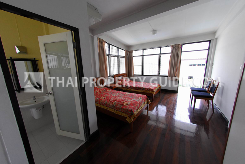 House with Private Pool in Sukhumvit 