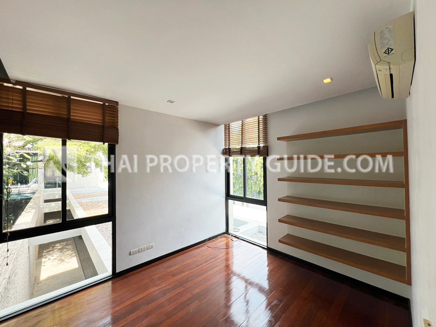 House with Private Pool in Sukhumvit 