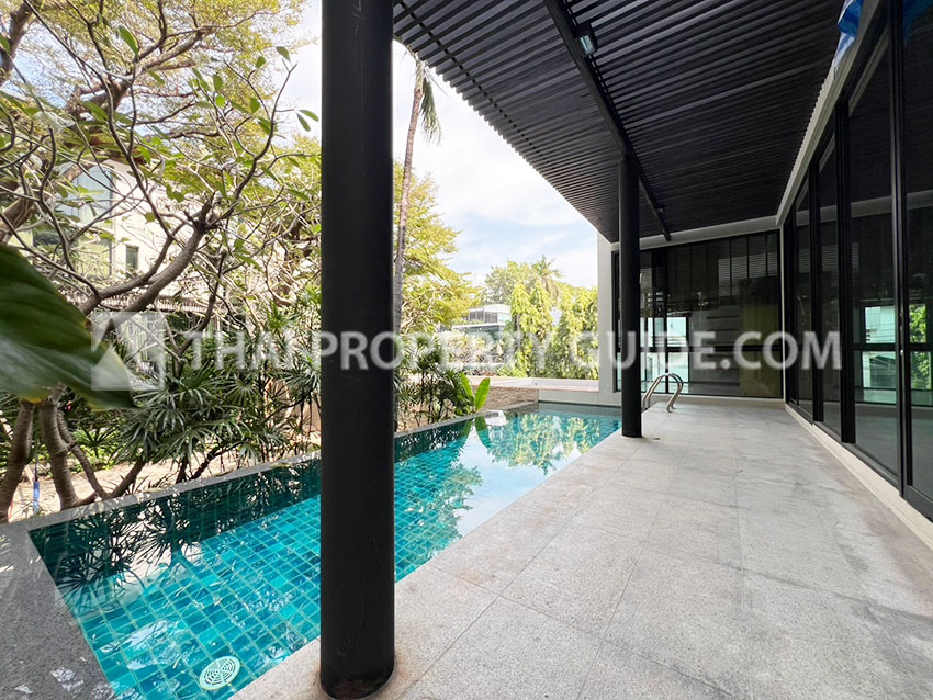 House with Private Pool in Sukhumvit