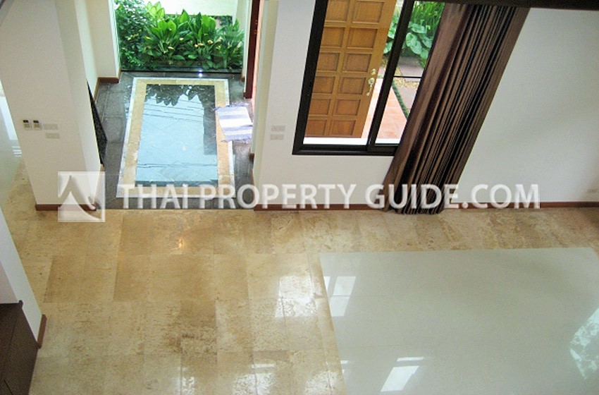 House with Private Pool in Sukhumvit 
