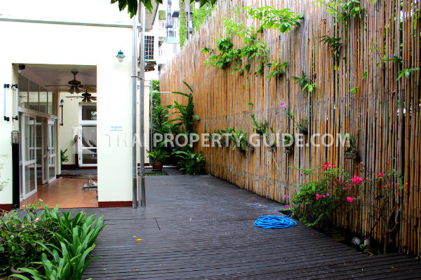 House with Private Pool in Sukhumvit 