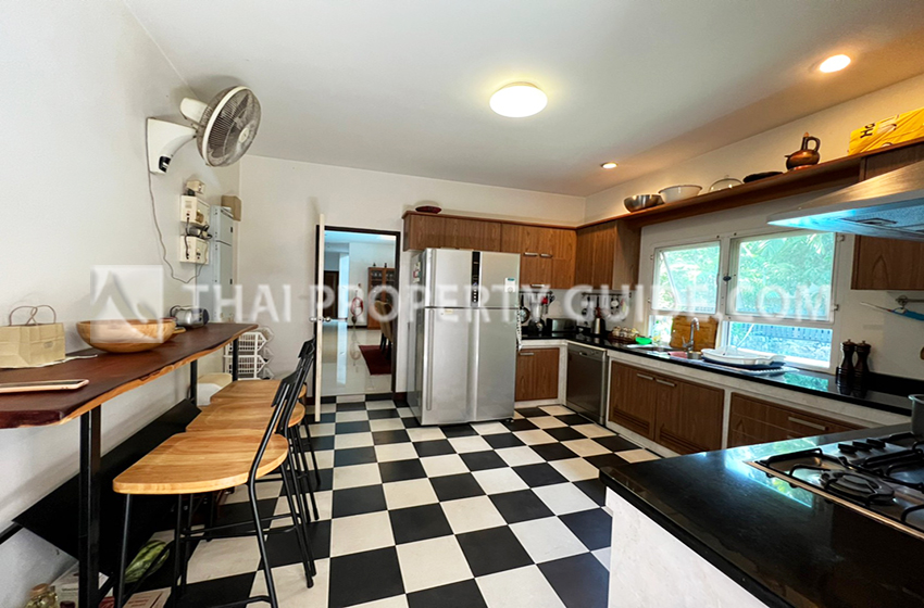 House with Private Pool in Sukhumvit : Panya Village On-Nut 