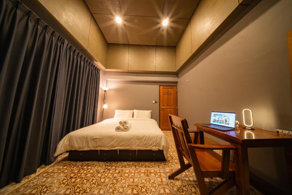 House with Private Pool in Sukhumvit 