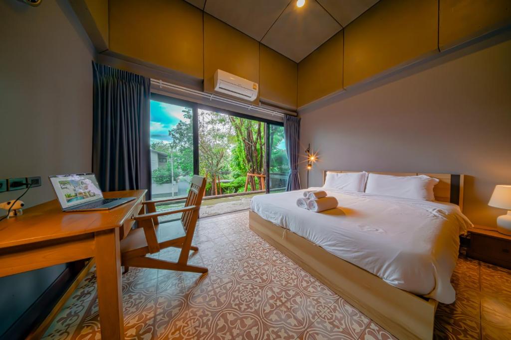 House with Private Pool in Sukhumvit 