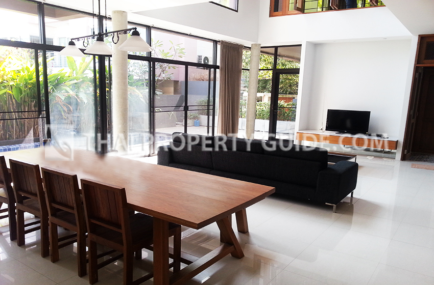 House with Private Pool in Sukhumvit 