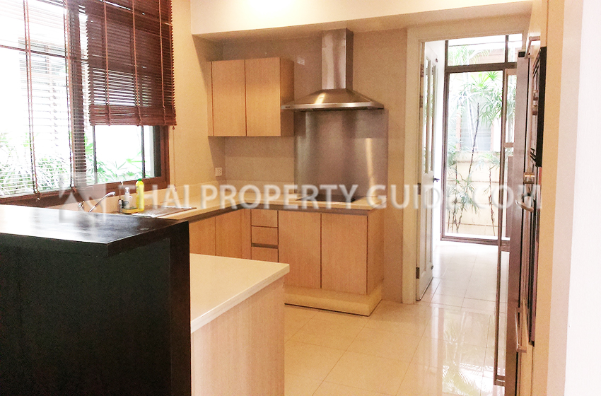 House with Private Pool in Sukhumvit 