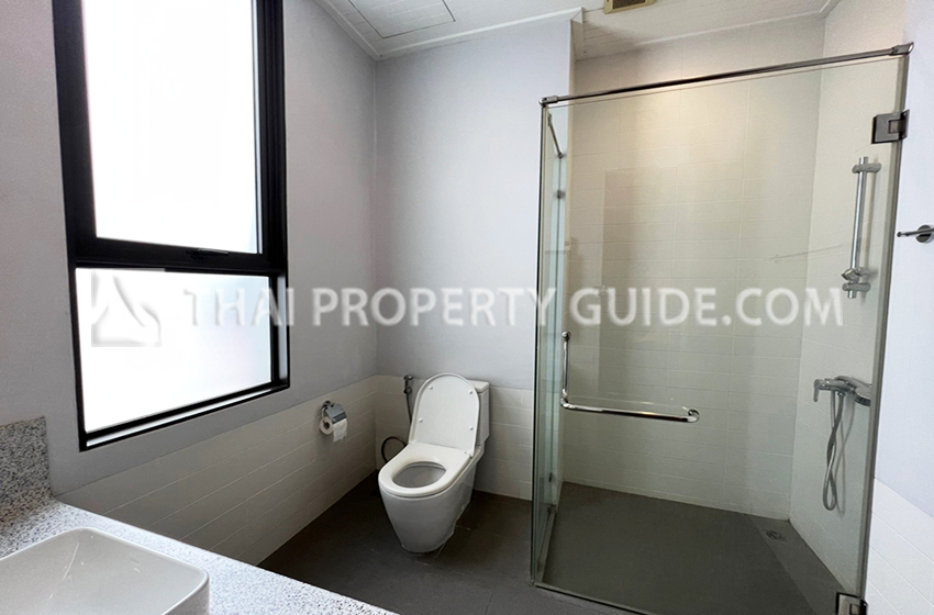 House with Private Pool in Sukhumvit 