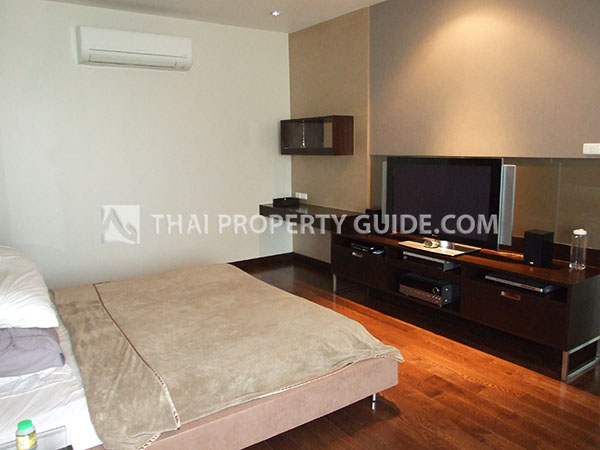House with Private Pool in Sukhumvit 