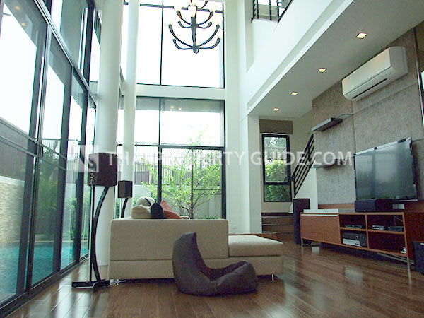 House with Private Pool for rent in Sukhumvit