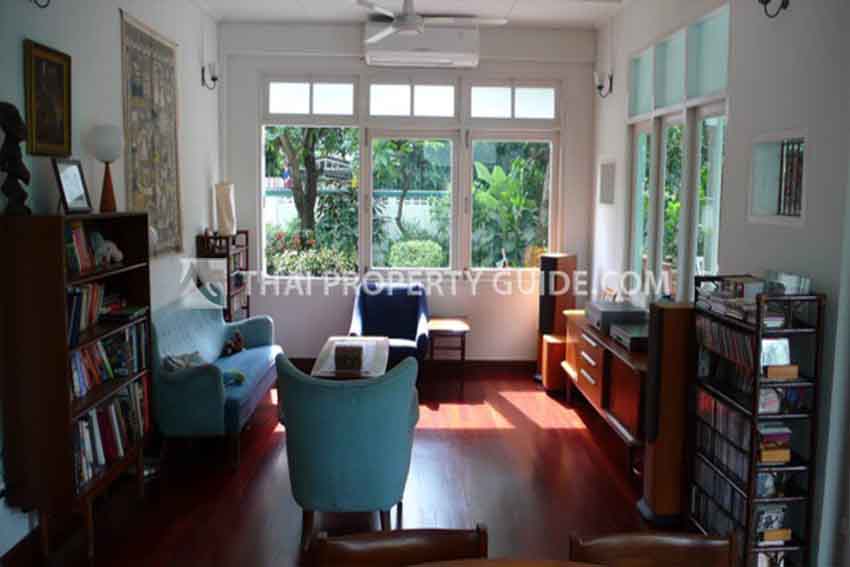 House with Private Pool in Sukhumvit 