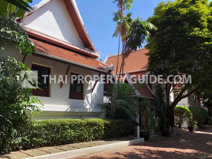 House with Private Pool for rent in Sukhumvit