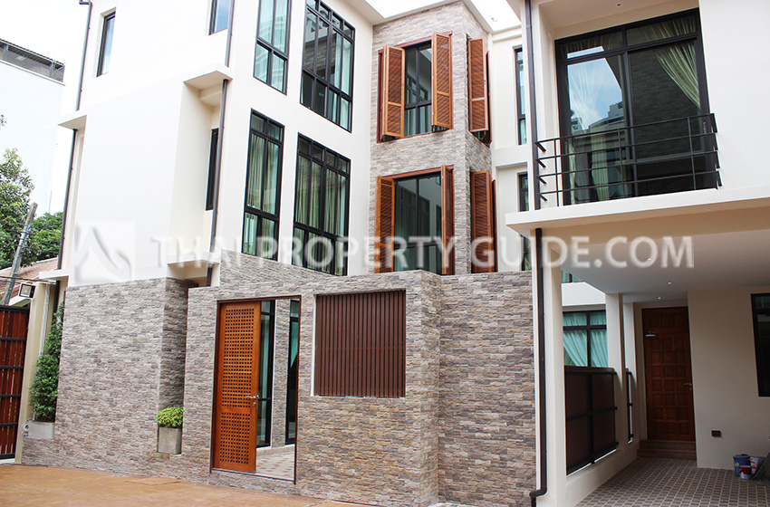 House with Private Pool in Sukhumvit