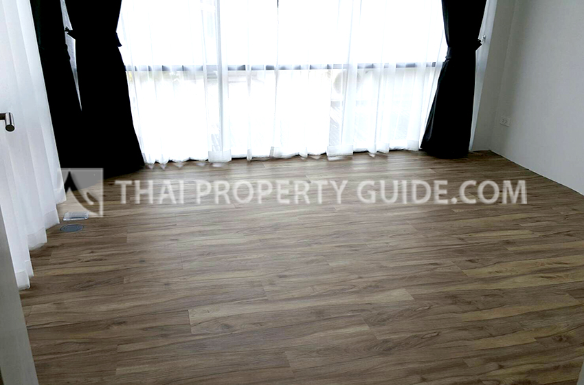 House with Private Pool in Sukhumvit 