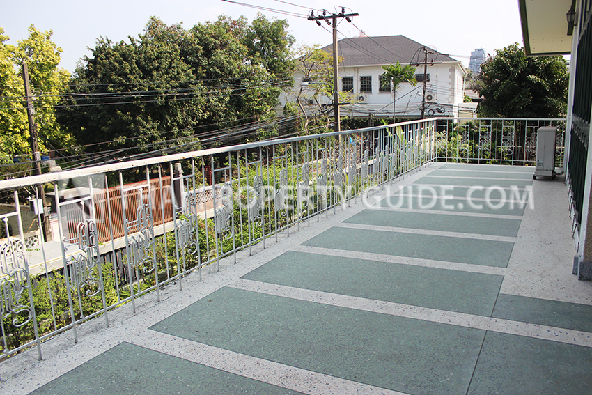House with Private Pool in Sukhumvit 