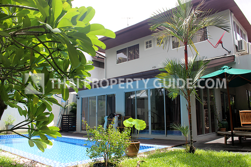 House with Private Pool in Sukhumvit