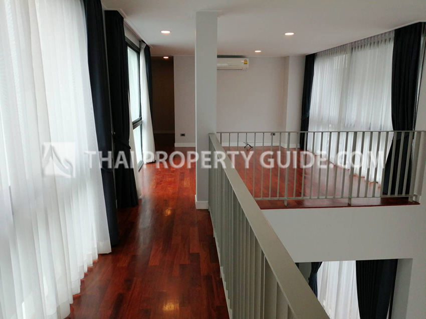 House with Private Pool in Sukhumvit 