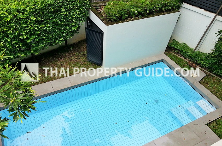 House with Private Pool in Sukhumvit 