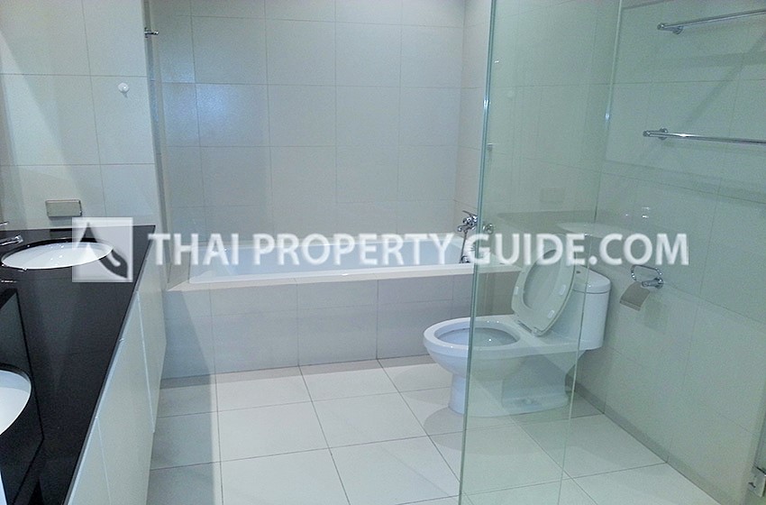House with Private Pool in Sukhumvit 
