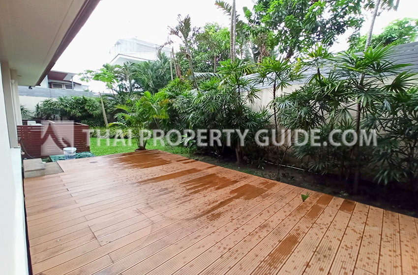 House with Private Pool in Sukhumvit 