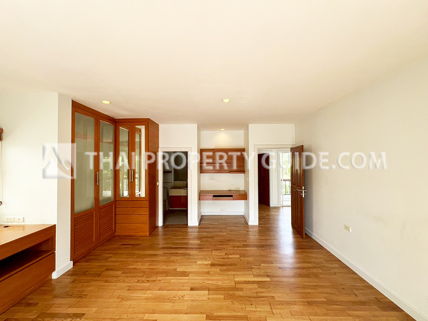 House with Private Pool in Sukhumvit 