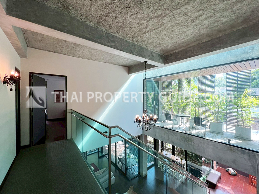 House with Private Pool in Sukhumvit 