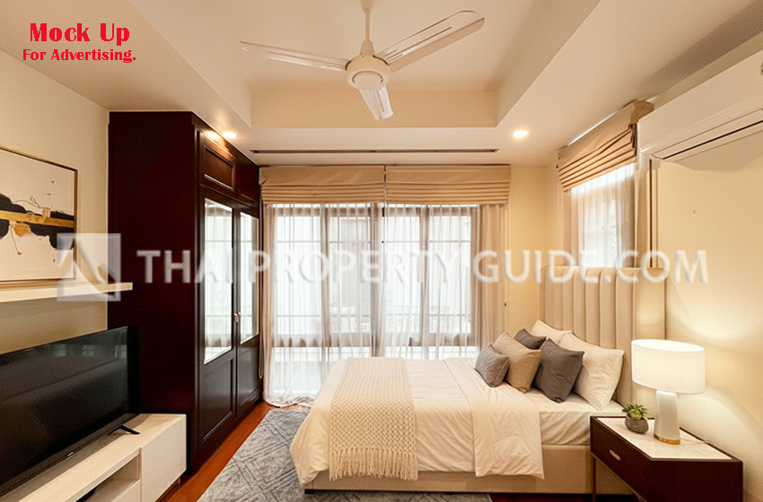 House with Private Pool in Sukhumvit 