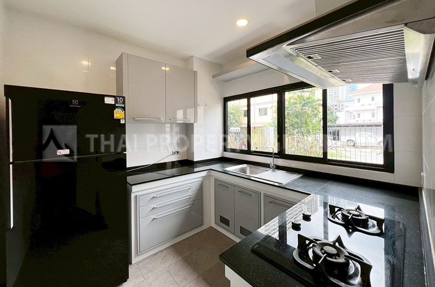 House with Private Pool in Sukhumvit 