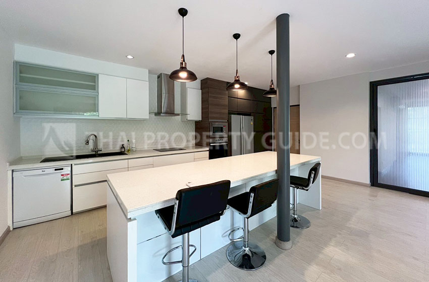 House with Private Pool in Sukhumvit 