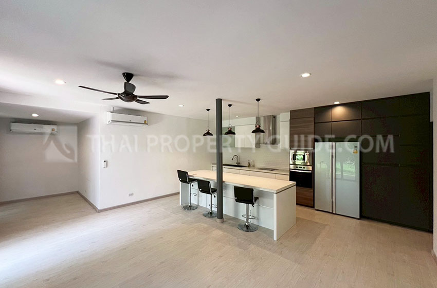 House with Private Pool in Sukhumvit 