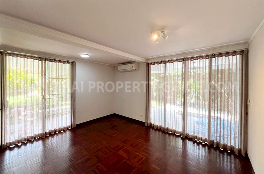 House with Private Pool in Sukhumvit 