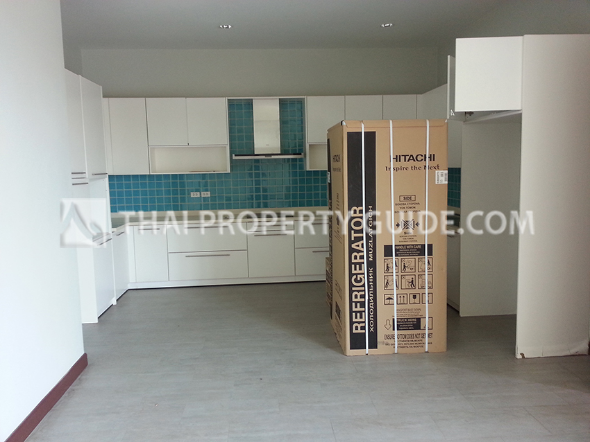 House with Private Pool in Sukhumvit : Panya Village On-Nut 