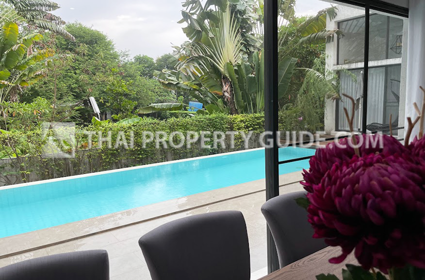 House with Private Pool in Sukhumvit 
