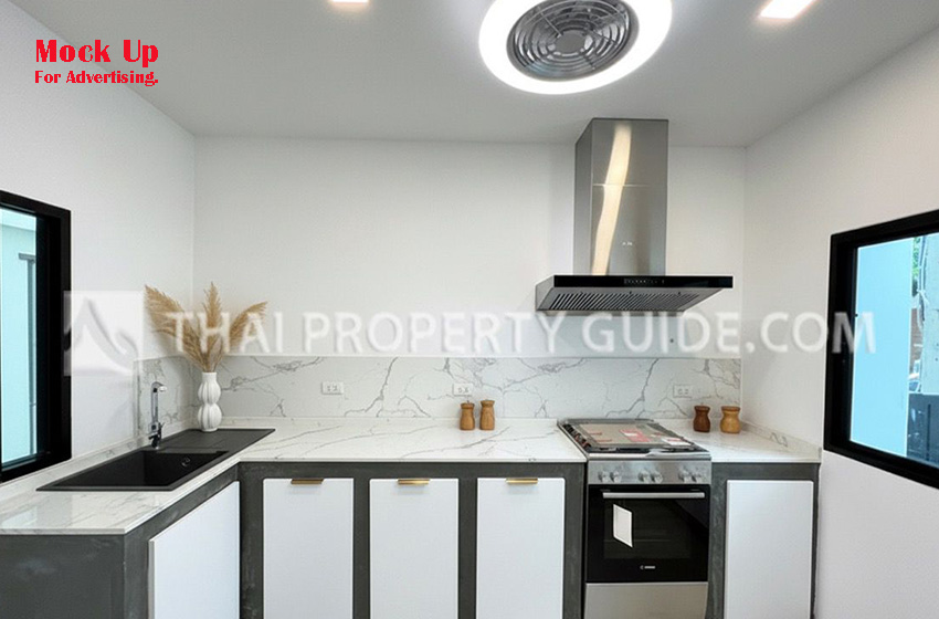 House with Private Pool in Sukhumvit 