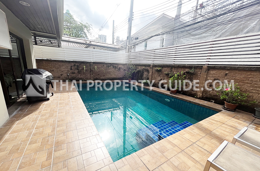 House with Private Pool in Sukhumvit 