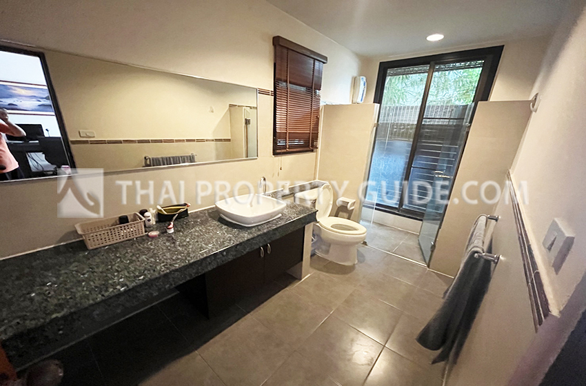 House with Private Pool in Sukhumvit 