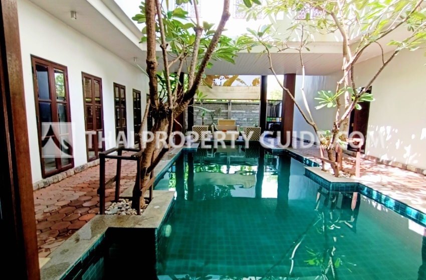 House with Private Pool for rent in Sukhumvit