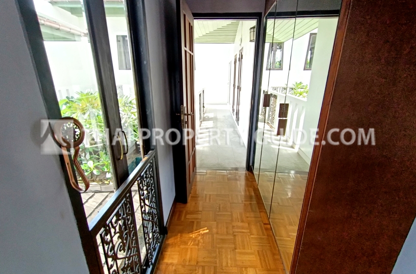 House with Private Pool in Sukhumvit 