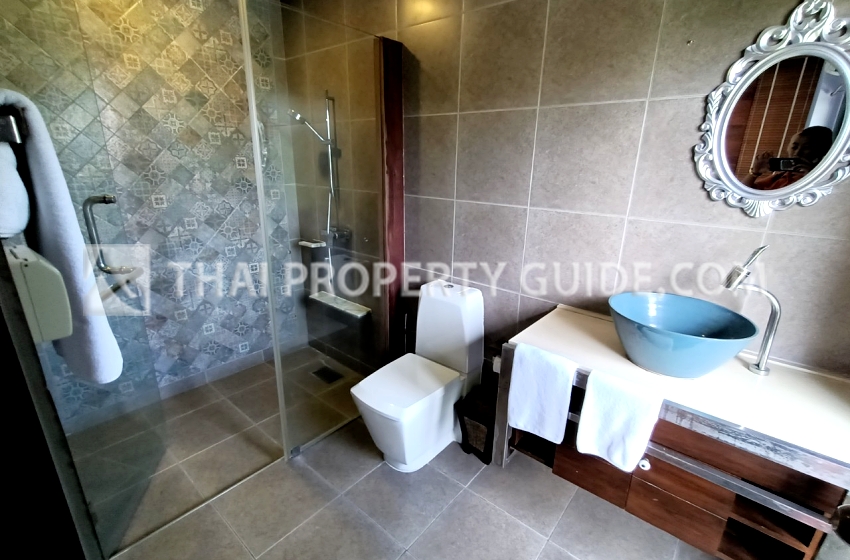 House with Private Pool in Sukhumvit 