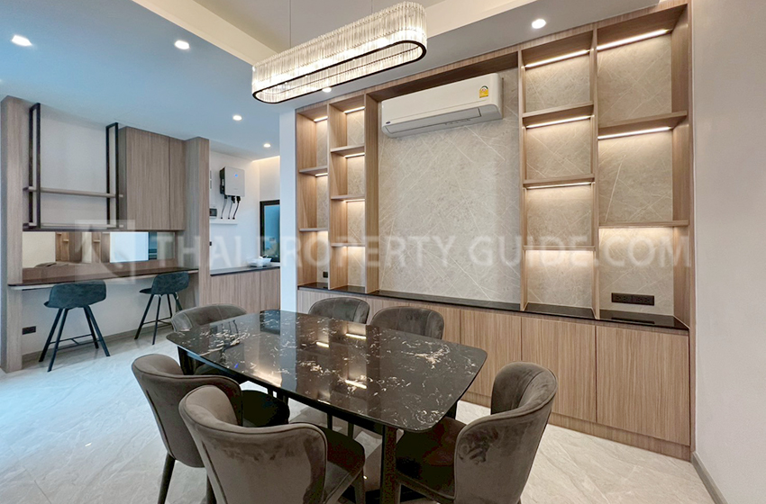 House with Private Pool in Sukhumvit 