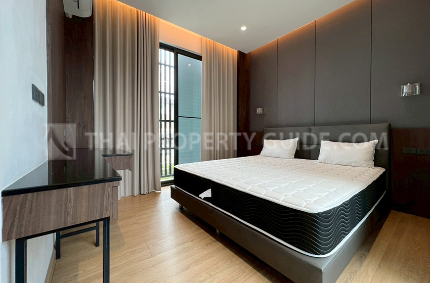 House with Private Pool in Sukhumvit 