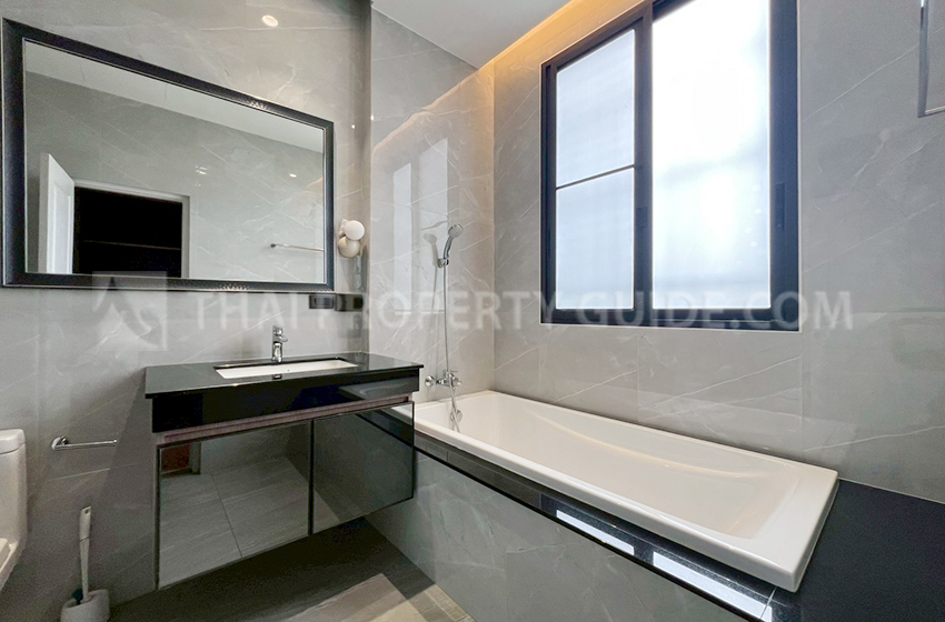 House with Private Pool in Sukhumvit 