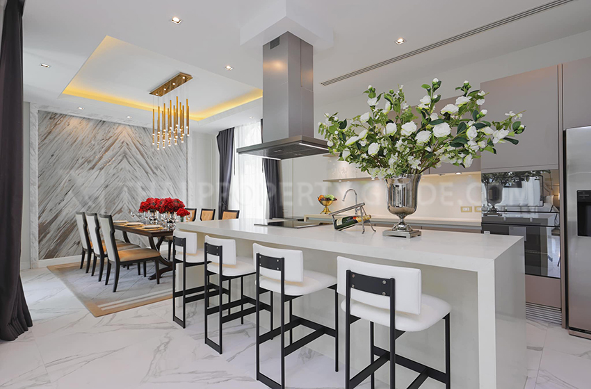 House with Private Pool in Sukhumvit 
