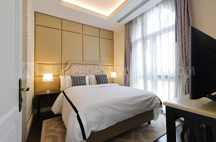House with Private Pool in Sukhumvit 