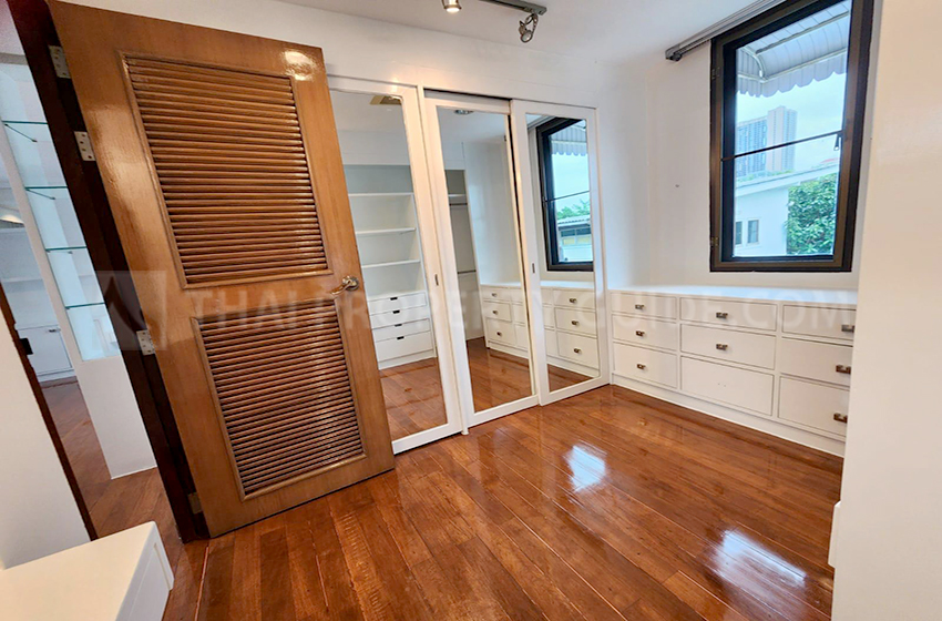 House with Private Pool in Sukhumvit 
