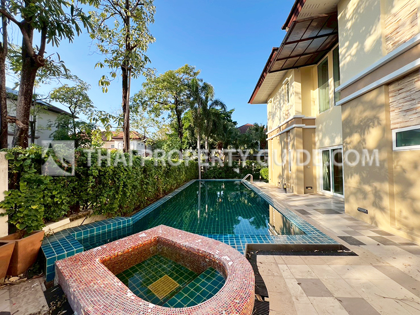 House with Private Pool in Sukhumvit