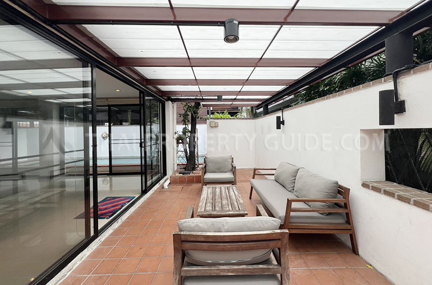 House with Private Pool in Sukhumvit 