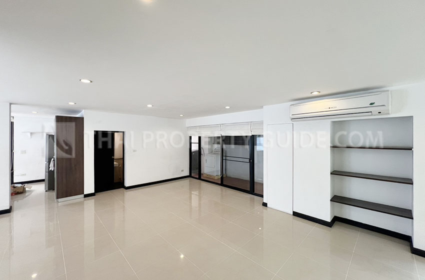House with Private Pool in Sukhumvit 