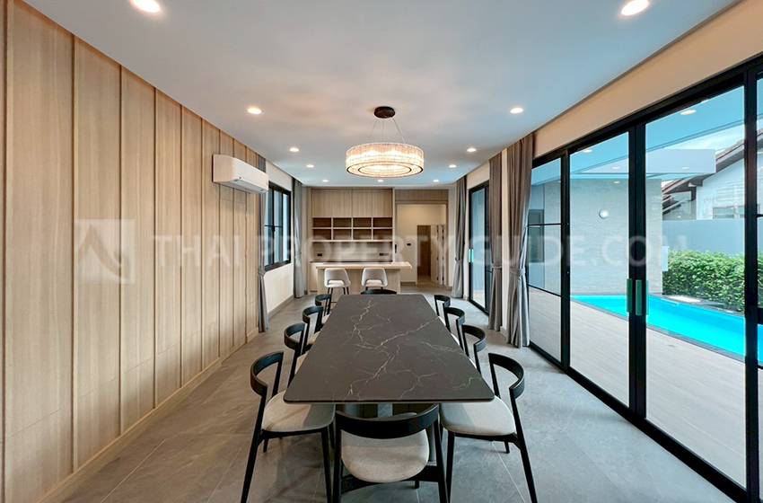 House with Private Pool in Sukhumvit 